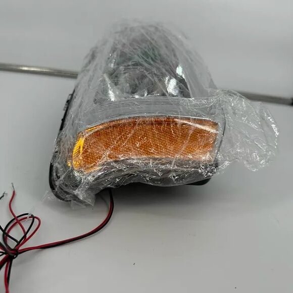 2003-06 Chevrolet Silverado Headlight Assembly Right Passenger Side Chrome Lens - Picture 6 of 11